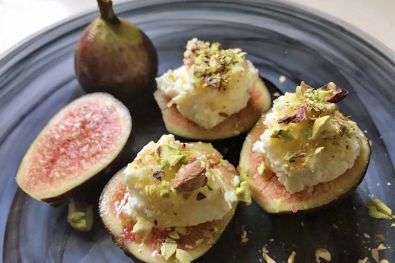 Figs with Ricotta and Honey